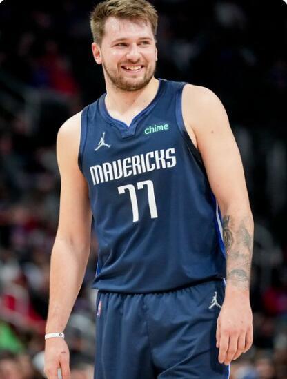 像苏翊鸣一 像苏翊鸣一