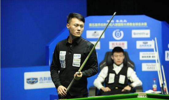 经济压力成 经济压力成