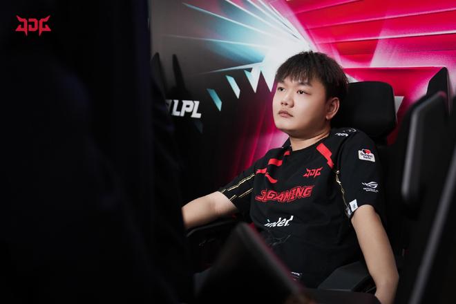 A首秀就要 A首秀就要